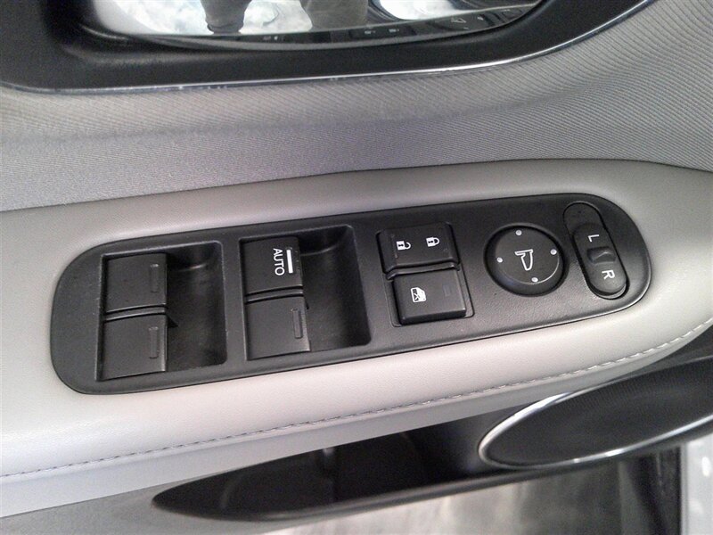 2017 Honda HR-V EX - Photo 24 - Spencerport, NY 14559