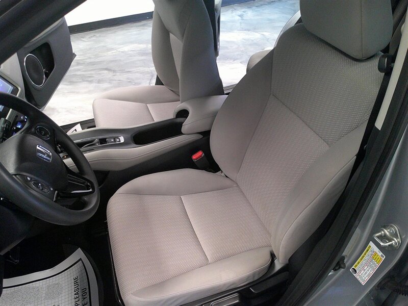 2017 Honda HR-V EX - Photo 19 - Spencerport, NY 14559