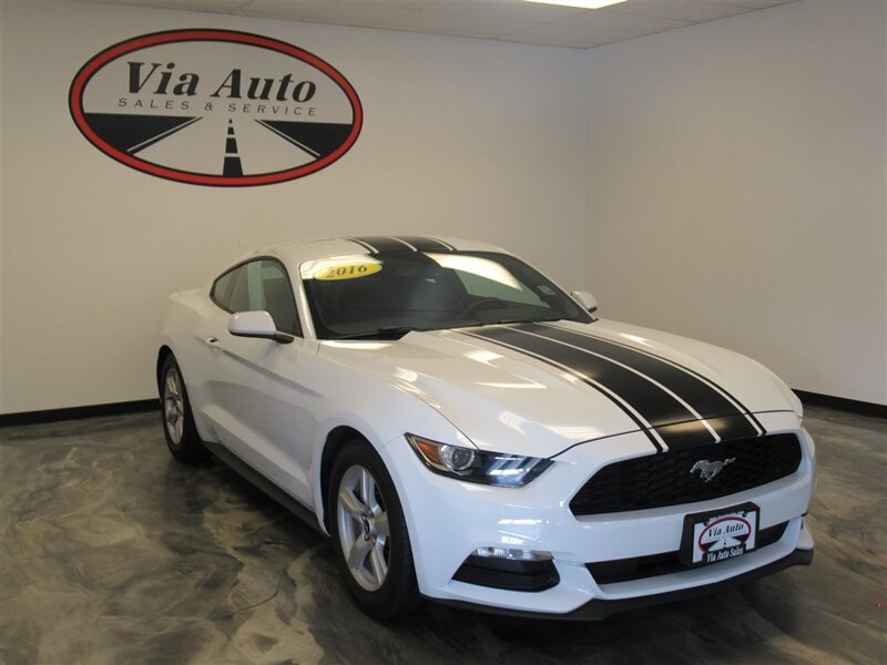 2016 Ford Mustang V6   - Photo 1 - Spencerport, NY 14559