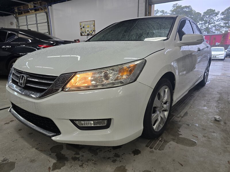 2015 Honda Accord EX-L   - Photo 1 - Columbia, SC 29210