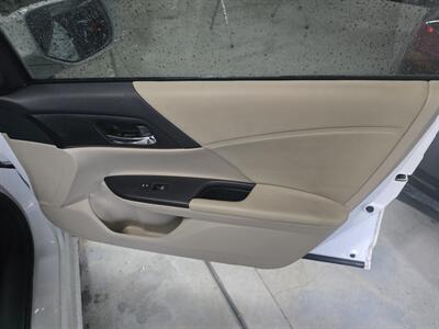 2015 Honda Accord EX-L - Photo 14 - Columbia, SC 29210