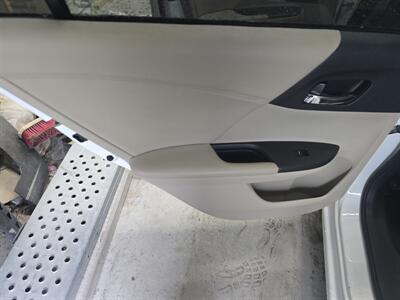 2015 Honda Accord EX-L - Photo 12 - Columbia, SC 29210