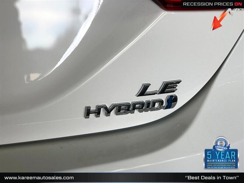 2020 Toyota Camry Hybrid LE photo