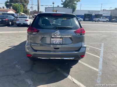 2020 Nissan Rogue S   - Photo 6 - Visalia, CA 93292