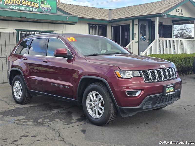 2019 Jeep Grand Cherokee Laredo  