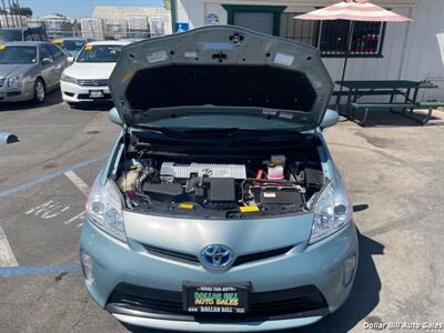 2013 Toyota Prius   - Photo 9 - Visalia, CA 93292