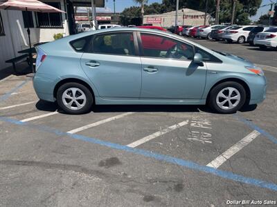 2013 Toyota Prius   - Photo 8 - Visalia, CA 93292