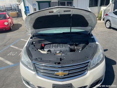 2013 Chevrolet Traverse LTZ   - Photo 9 - Visalia, CA 93292