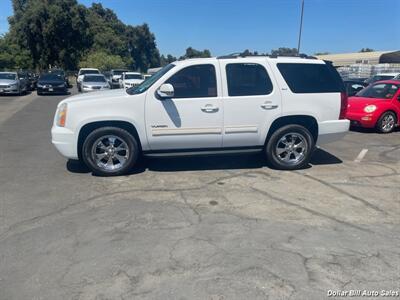 2011 GMC Yukon SLT   - Photo 4 - Visalia, CA 93292