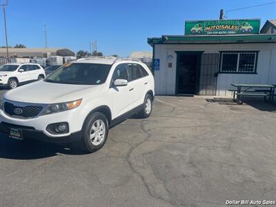 2011 Kia Sorento LX   - Photo 3 - Visalia, CA 93292