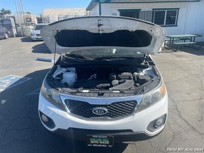 2011 Kia Sorento LX   - Photo 10 - Visalia, CA 93292