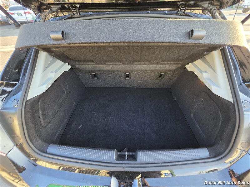 2019 Chevrolet Cruze LS - Photo 10 - Visalia, CA 93292