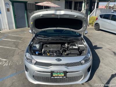 2019 Kia Rio S   - Photo 9 - Visalia, CA 93292