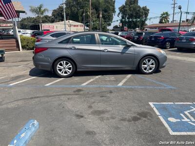 2013 Hyundai SONATA SE   - Photo 8 - Visalia, CA 93292