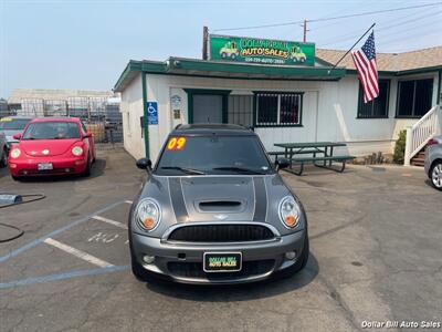 2009 MINI Cooper S   - Photo 2 - Visalia, CA 93292