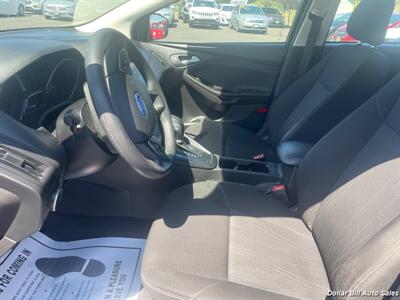 2018 Ford Focus SE   - Photo 10 - Visalia, CA 93292