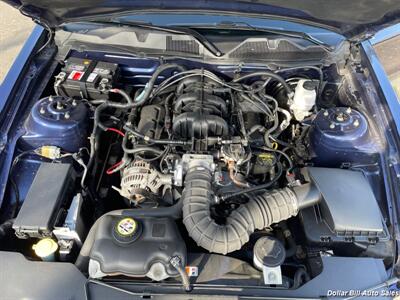 2010 Ford Mustang V6 Premium   - Photo 13 - Visalia, CA 93292