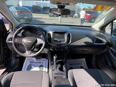 2017 Chevrolet Cruze LT Auto   - Photo 10 - Visalia, CA 93292