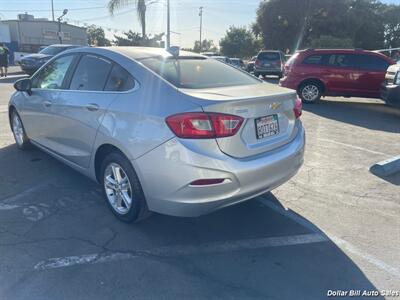 2018 Chevrolet Cruze LT Auto   - Photo 5 - Visalia, CA 93292