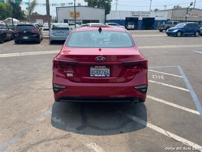 2019 Kia Forte LXS   - Photo 6 - Visalia, CA 93292