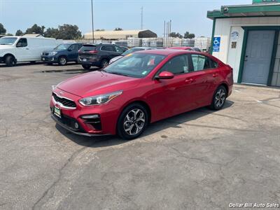 2019 Kia Forte LXS   - Photo 3 - Visalia, CA 93292