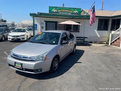 2011 Ford Focus SE   - Photo 3 - Visalia, CA 93292