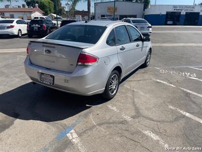 2011 Ford Focus SE   - Photo 7 - Visalia, CA 93292