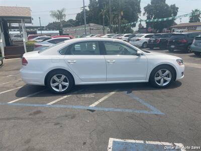 2012 Volkswagen Passat SE PZEV   - Photo 8 - Visalia, CA 93292