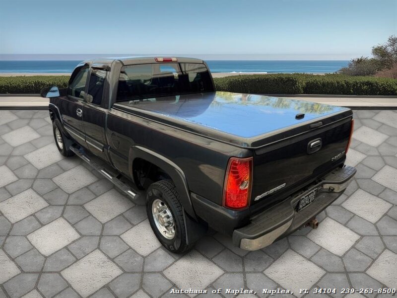2004 Chevrolet Silverado 2500 Work Truck 4dr Extended Cab Work Truck   - Photo 9 - Naples, FL 34104