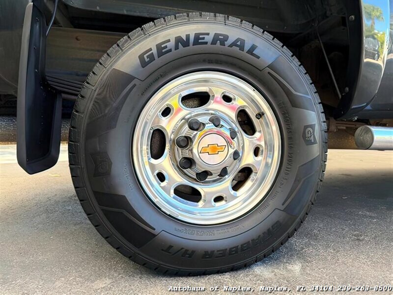 2004 Chevrolet Silverado 2500 Work Truck 4dr Extended Cab Work Truck   - Photo 18 - Naples, FL 34104