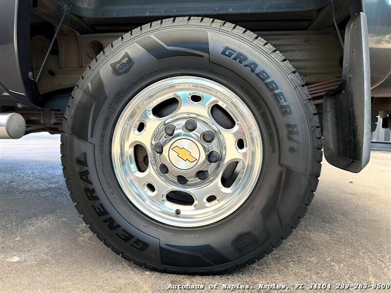 2004 Chevrolet Silverado 2500 Work Truck 4dr Extended Cab Work Truck   - Photo 19 - Naples, FL 34104