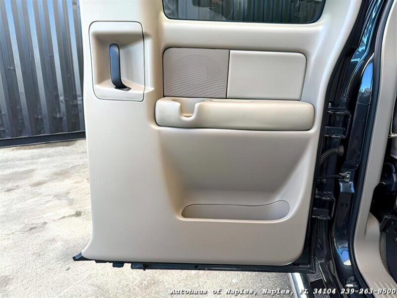 2004 Chevrolet Silverado 2500 Work Truck 4dr Extended Cab Work Truck   - Photo 39 - Naples, FL 34104