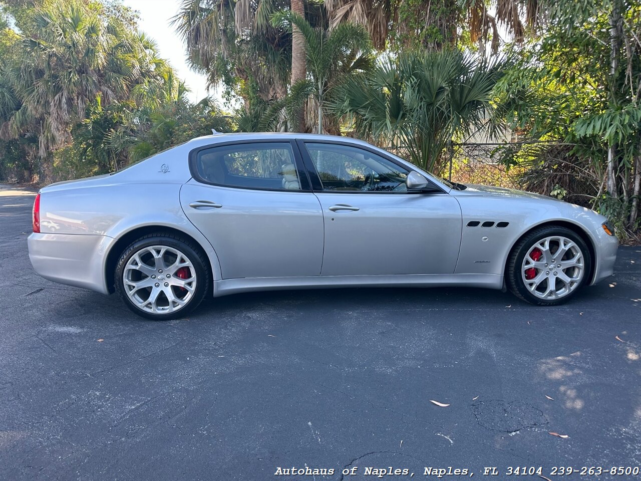 2012 Maserati Quattroporte S   - Photo 15 - Naples, FL 34104