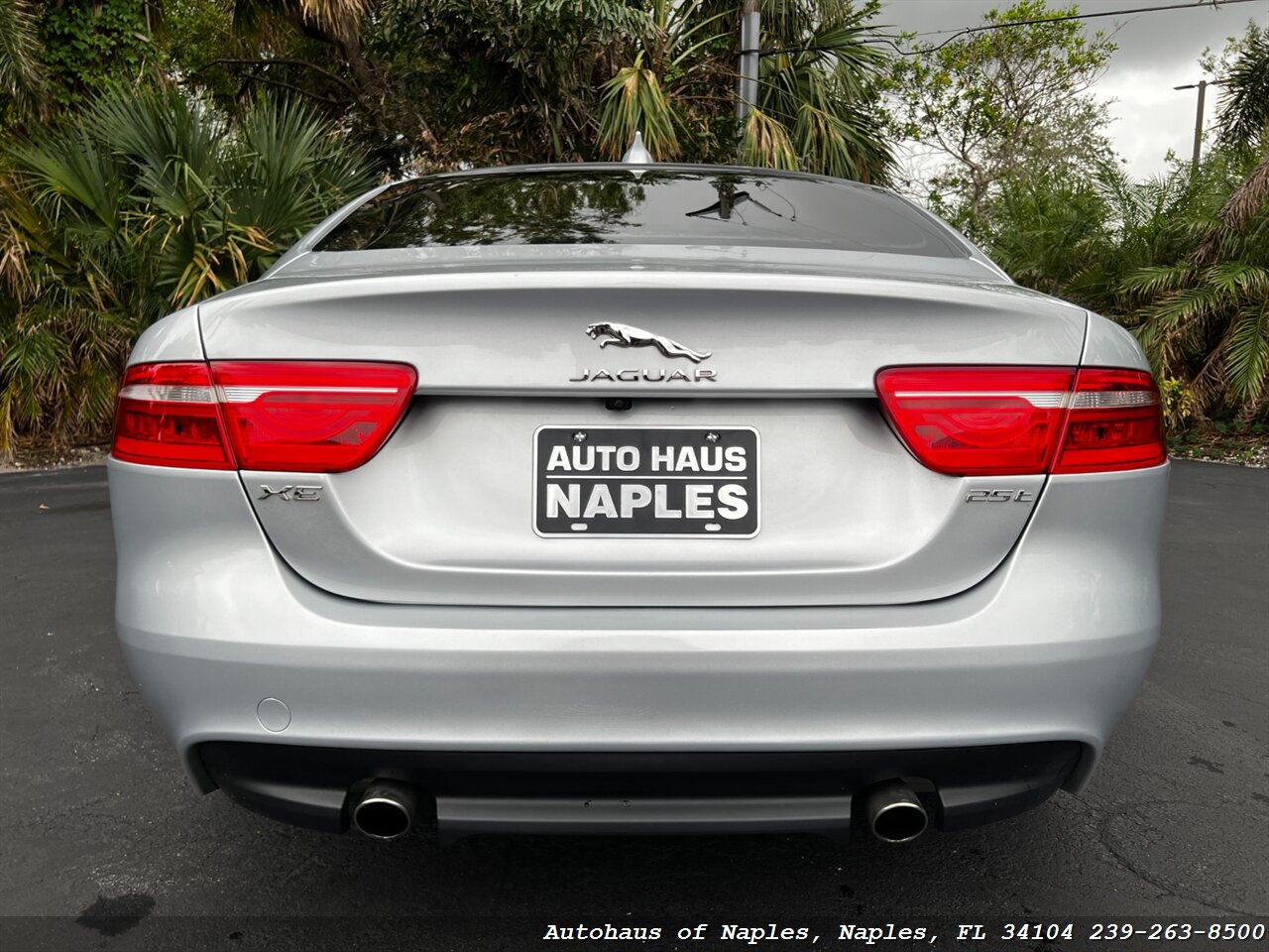 2019 Jaguar XE 25t   - Photo 21 - Naples, FL 34104