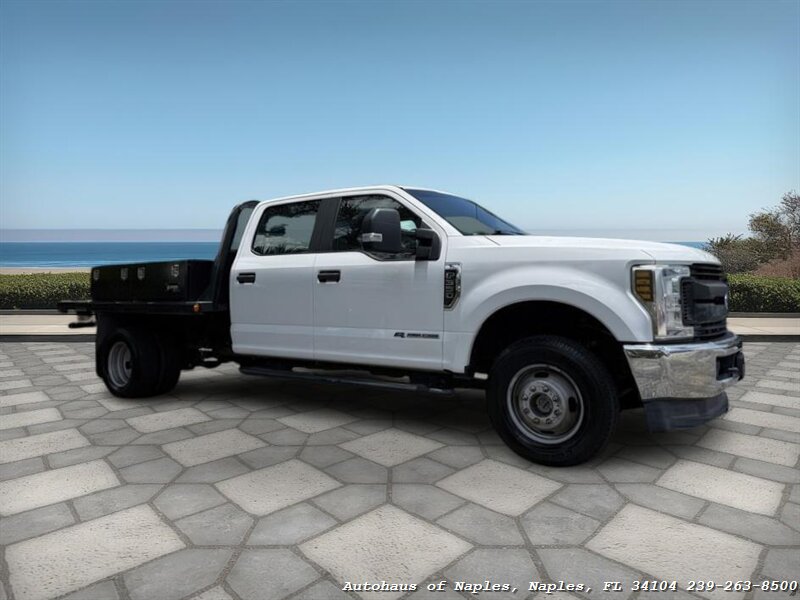 2019 Ford F-350 Super Duty XL   - Photo 2 - Naples, FL 34104