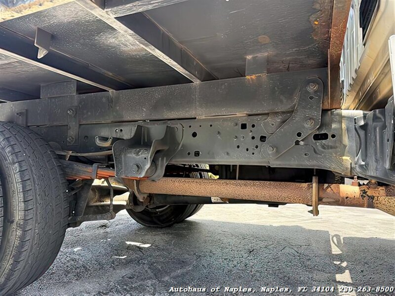 2019 Ford F-350 Super Duty XL   - Photo 10 - Naples, FL 34104