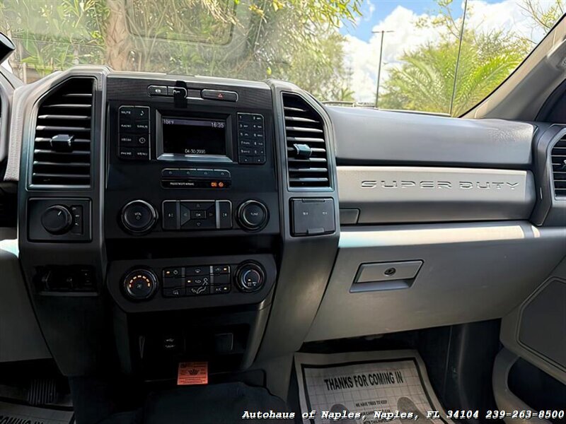 2019 Ford F-350 Super Duty XL   - Photo 31 - Naples, FL 34104