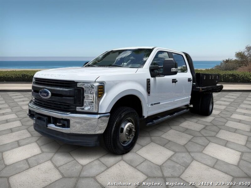 2019 Ford F-350 Super Duty XL   - Photo 3 - Naples, FL 34104