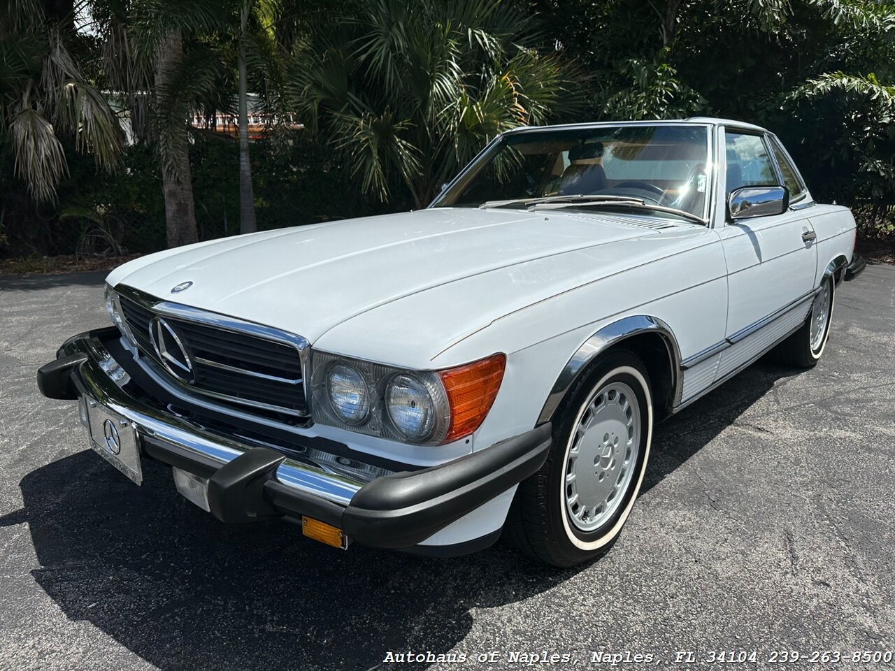 1989 Mercedes-Benz 560-Class 560 SL   - Photo 4 - Naples, FL 34104