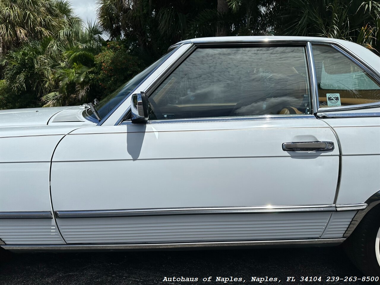 1989 Mercedes-Benz 560-Class 560 SL   - Photo 10 - Naples, FL 34104