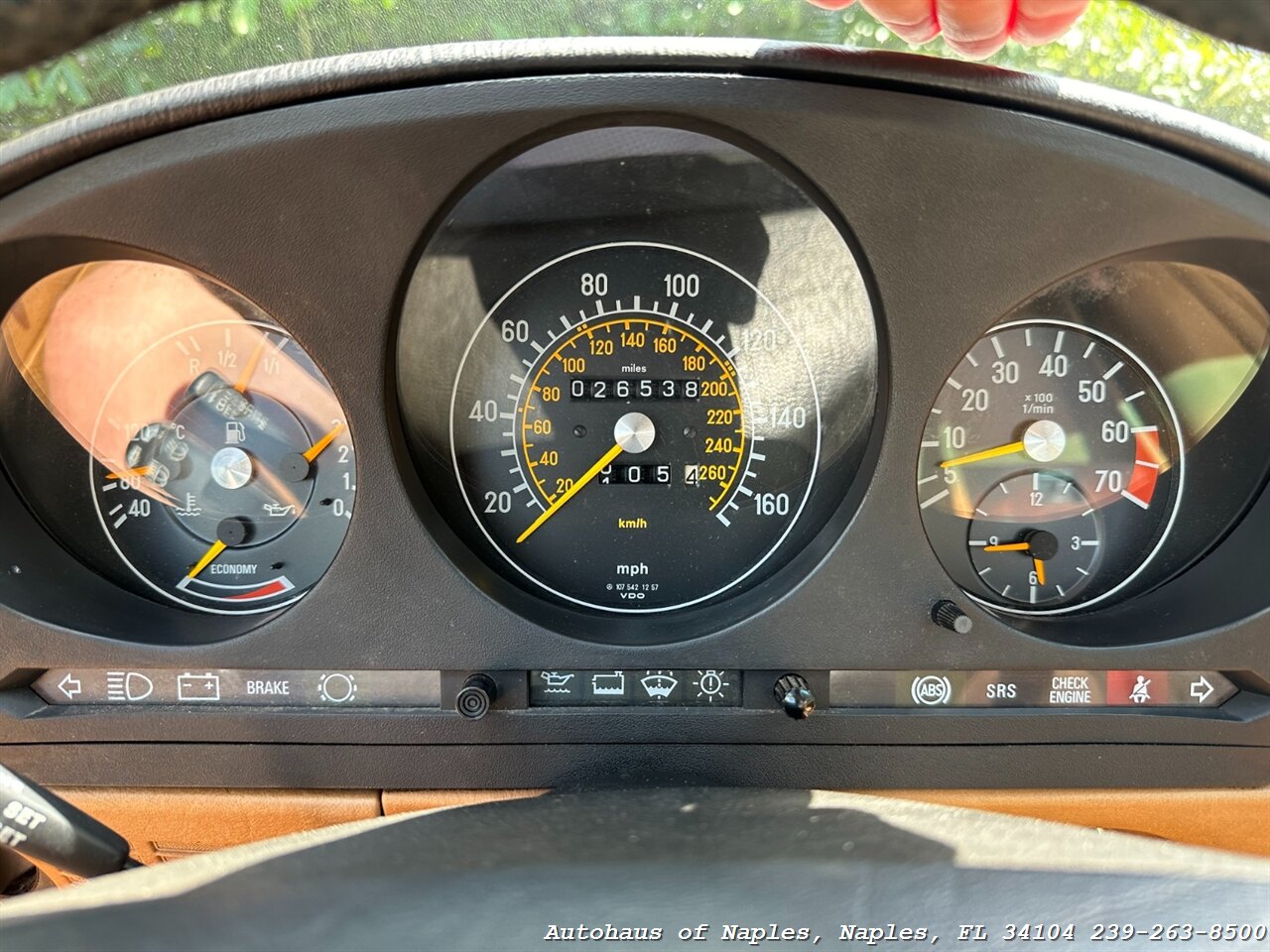 1989 Mercedes-Benz 560-Class 560 SL   - Photo 47 - Naples, FL 34104