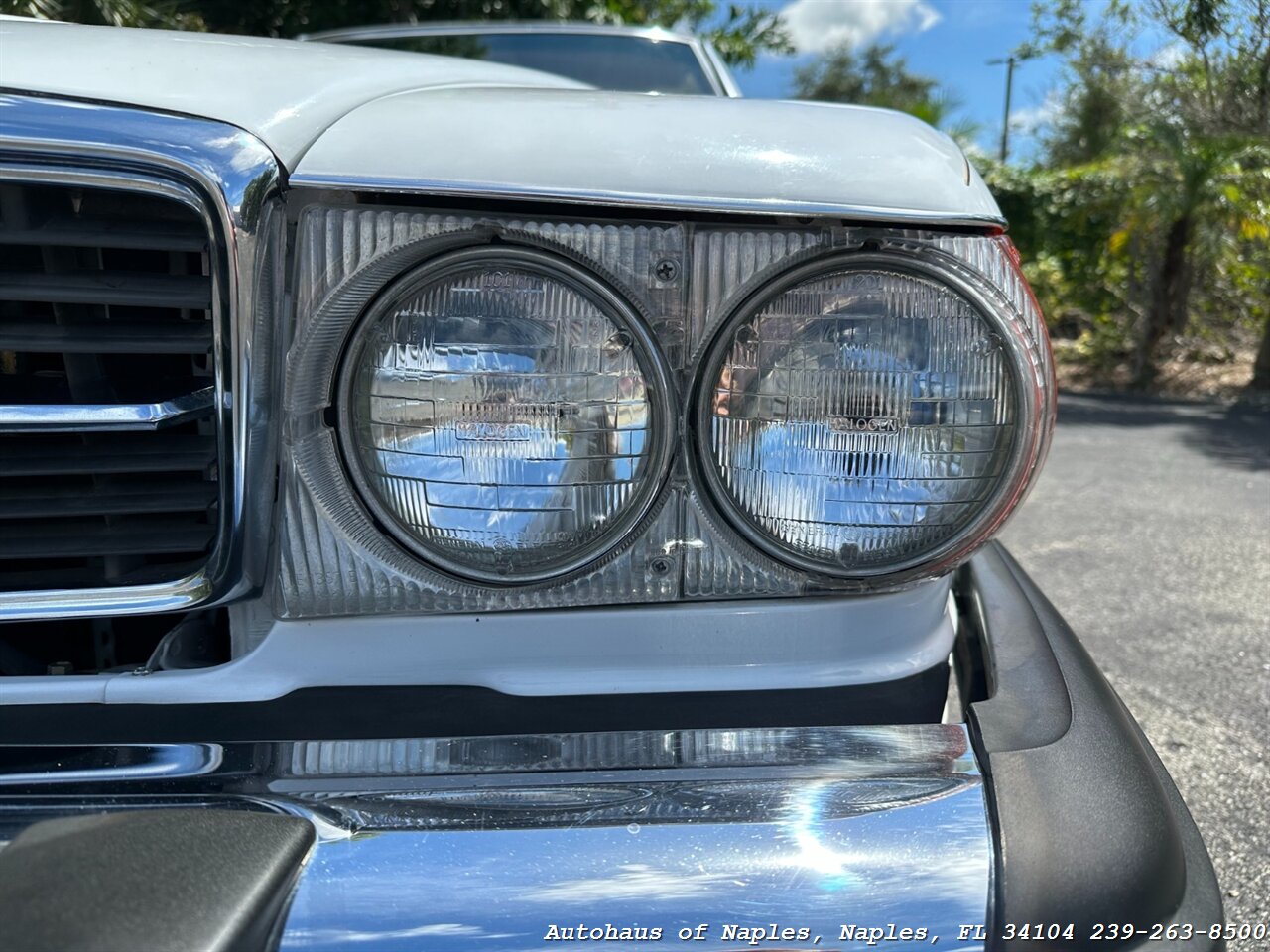 1989 Mercedes-Benz 560-Class 560 SL   - Photo 7 - Naples, FL 34104