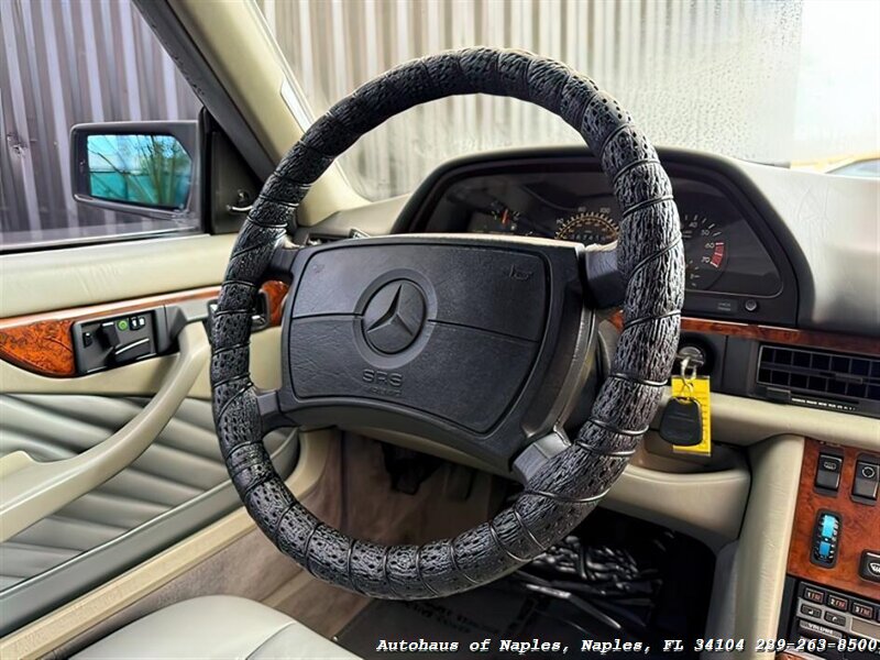 1991 Mercedes-Benz 560 SEC   - Photo 34 - Naples, FL 34104