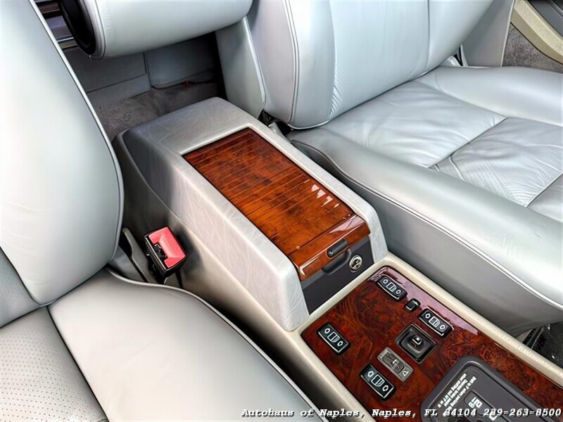 1991 Mercedes-Benz 560 SEC   - Photo 26 - Naples, FL 34104