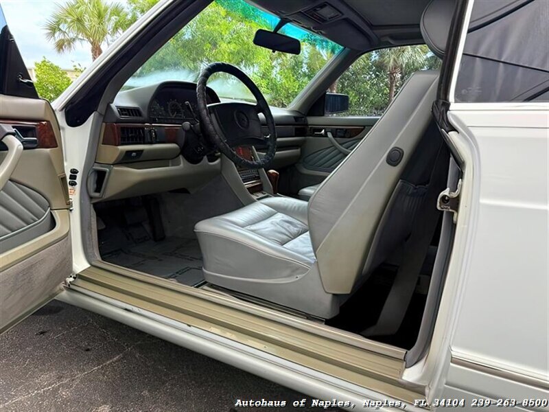 1991 Mercedes-Benz 560 SEC   - Photo 18 - Naples, FL 34104