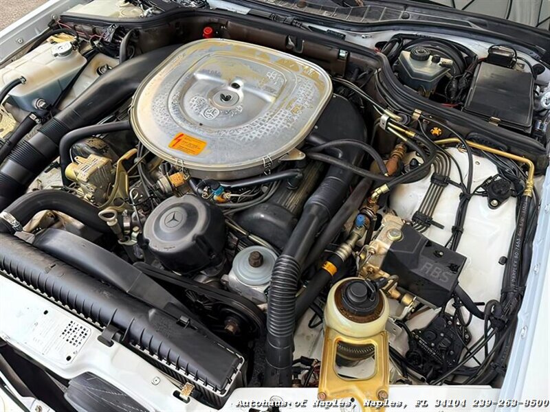 1991 Mercedes-Benz 560 SEC   - Photo 17 - Naples, FL 34104