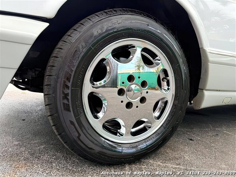 1991 Mercedes-Benz 560 SEC   - Photo 13 - Naples, FL 34104