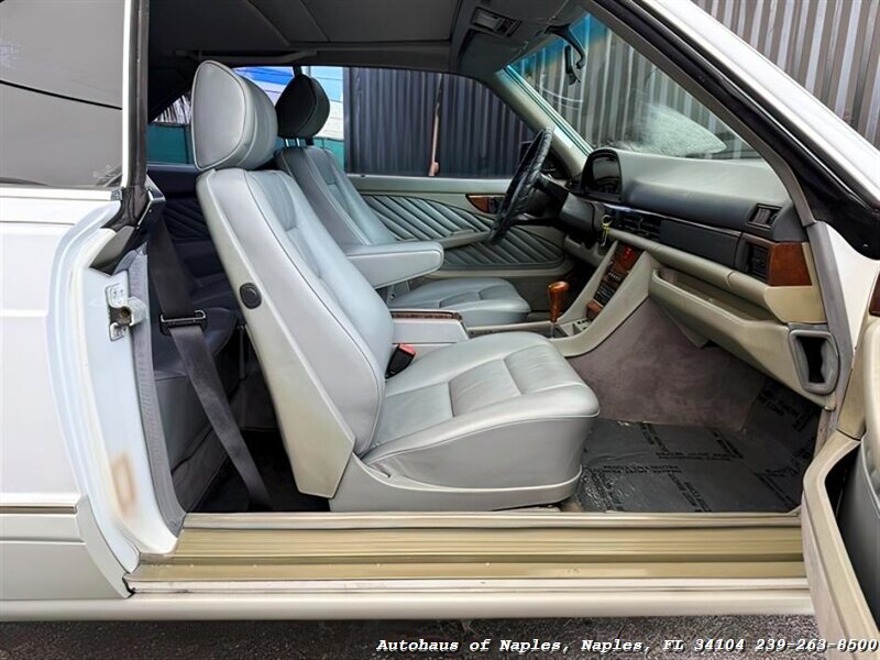 1991 Mercedes-Benz 560 SEC   - Photo 29 - Naples, FL 34104