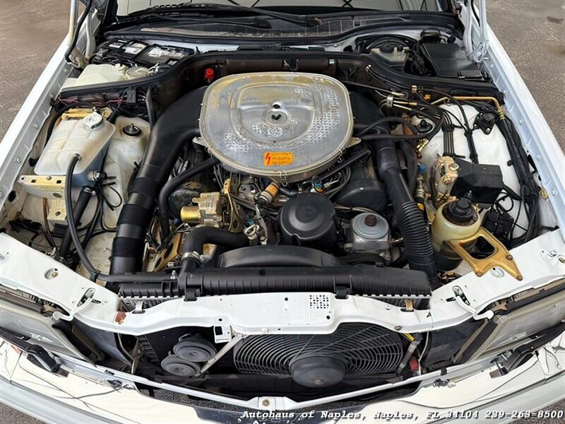 1991 Mercedes-Benz 560 SEC   - Photo 15 - Naples, FL 34104