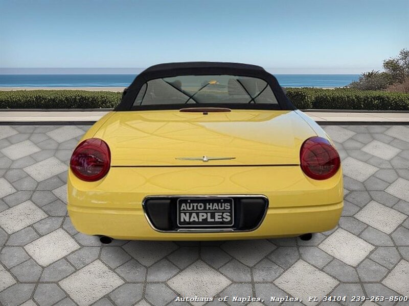 2002 Ford Thunderbird Deluxe   - Photo 13 - Naples, FL 34104